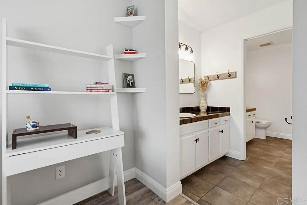 https://cdn.realtyfeed.com/cdn/127/306653733/aac4adbe031b708f4c0173db8358a802.webp