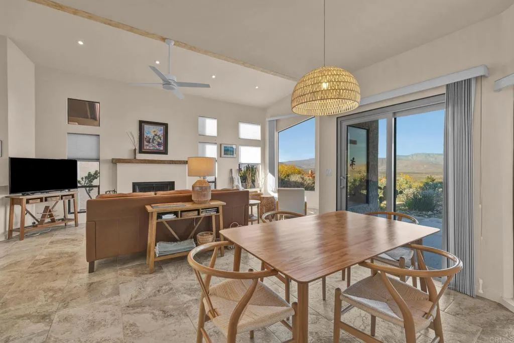 https://cdn.realtyfeed.com/cdn/127/306653750/7b41017666dcb3c963f51792e81ed220.webp
