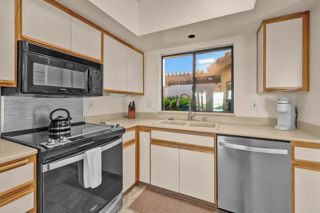 https://cdn.realtyfeed.com/cdn/127/306653750/e9d6154200866d8c2fb885c385b66c76.webp