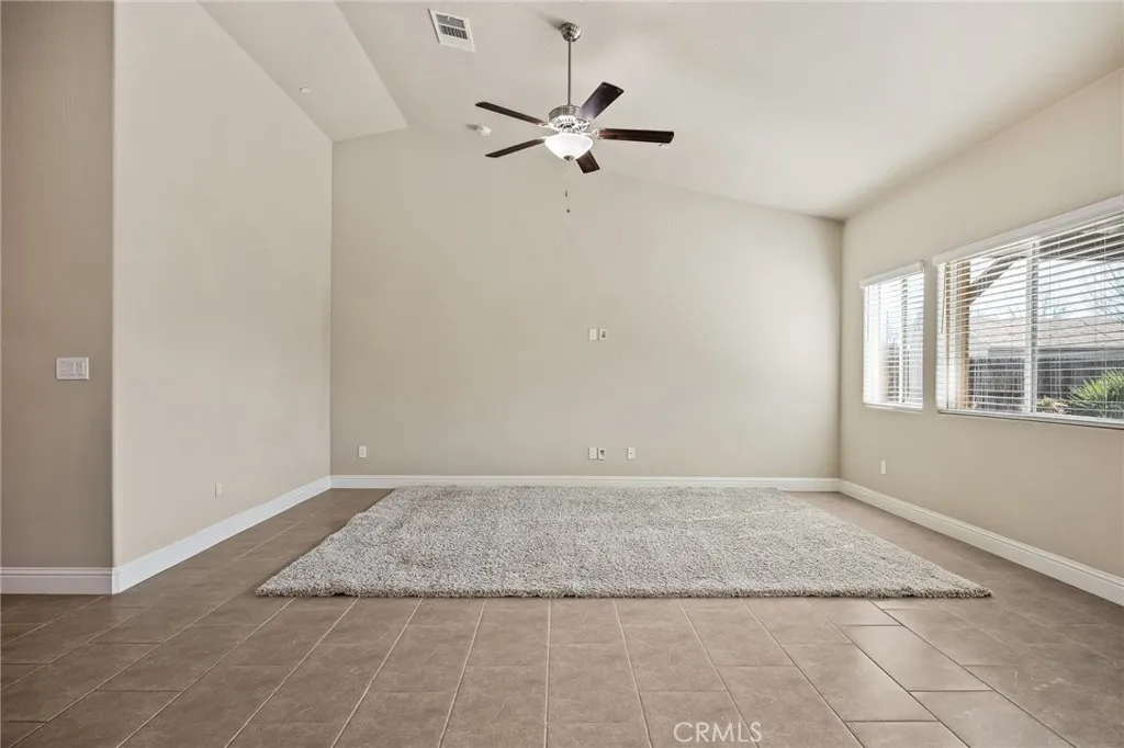 701 Strada, Lemoore, CA 93245 - Photo 4 of 25, Lemoore, CA