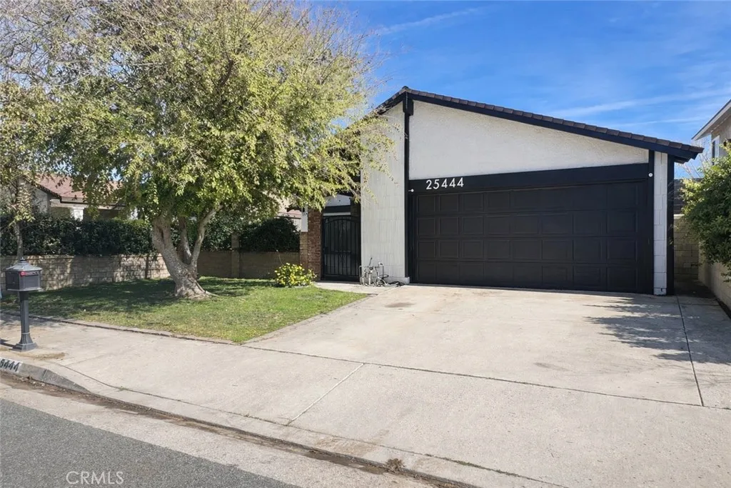 25444 Via Pacifica, Valencia, CA 91355 - Photo 2 of 27, Valencia, CA