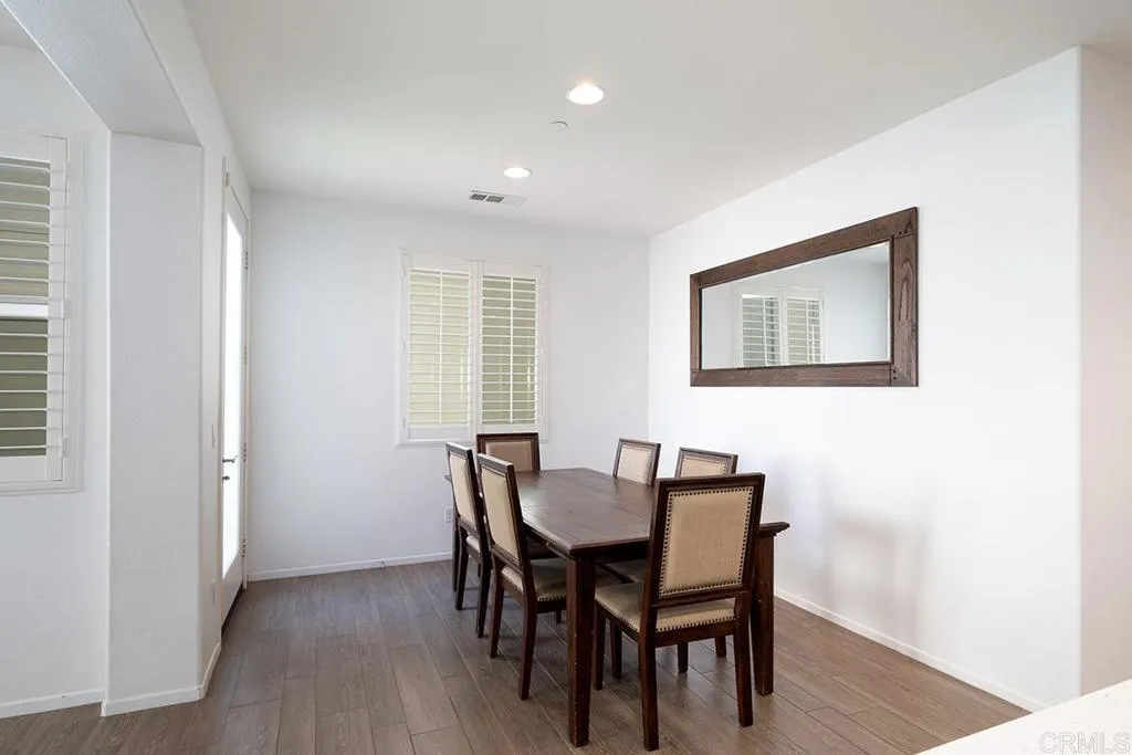 https://cdn.realtyfeed.com/cdn/127/306653783/120d89257bc442204ded794ed735c875.webp