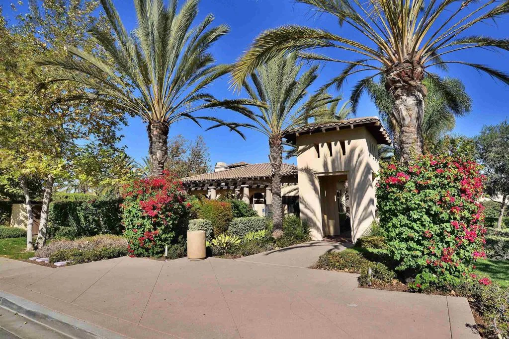 https://cdn.realtyfeed.com/cdn/127/306653783/373d0a28fcc948e10d09c9f4c1255ed1.webp