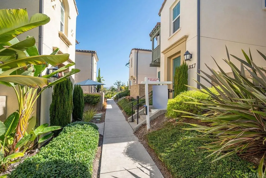 https://cdn.realtyfeed.com/cdn/127/306653783/58931a631d76f6614f213a299fbc90f9.webp