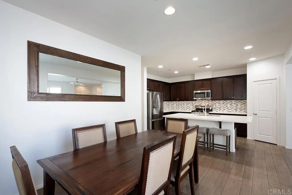 https://cdn.realtyfeed.com/cdn/127/306653783/694c6449fee55909b534184f7078e3fb.webp