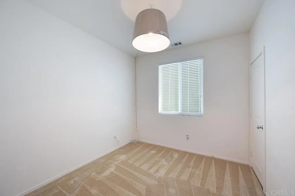 https://cdn.realtyfeed.com/cdn/127/306653783/b3d9118b80456dd259a50a9fc2ac3c56.webp