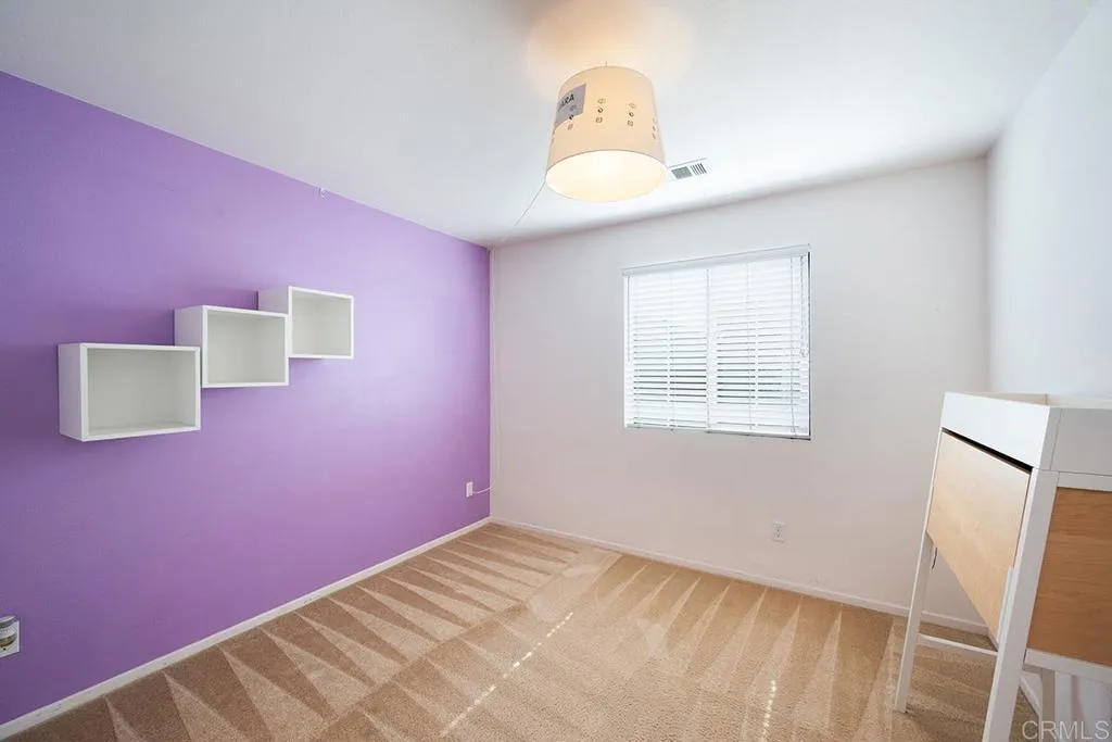 https://cdn.realtyfeed.com/cdn/127/306653783/b9ea7e4b613c7980709984915c656ea5.webp