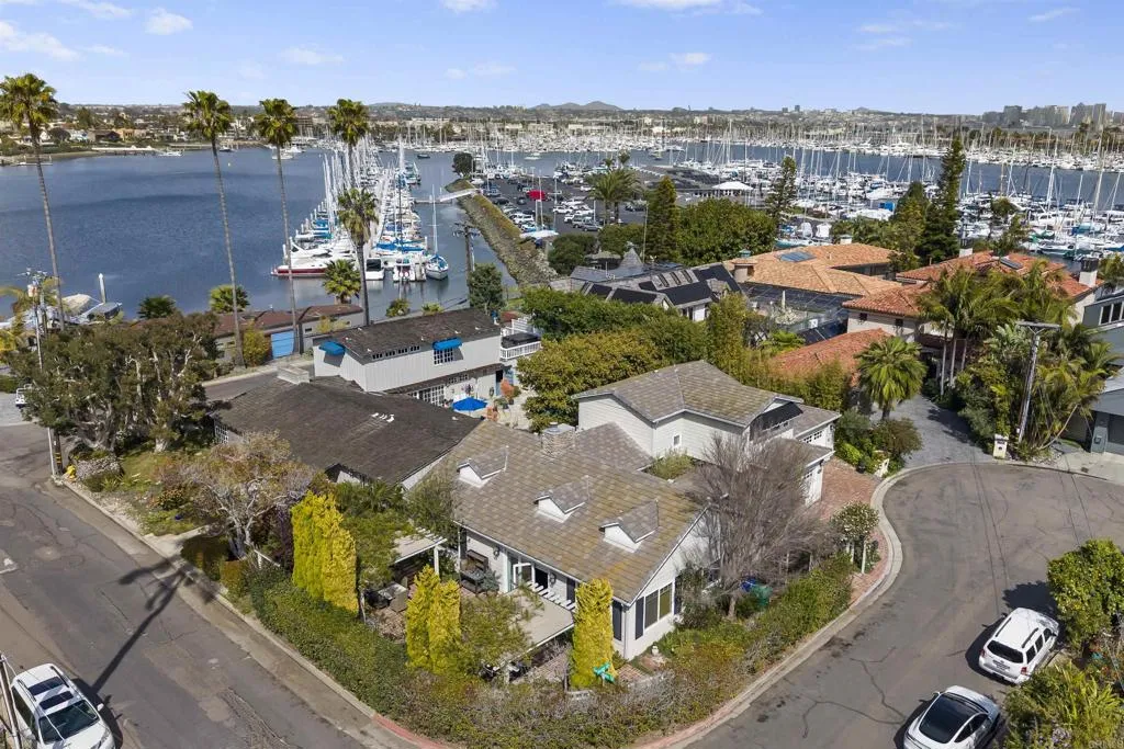 https://cdn.realtyfeed.com/cdn/127/306653784/0a6e7d1b38e084e248f98072c45cd52a.webp