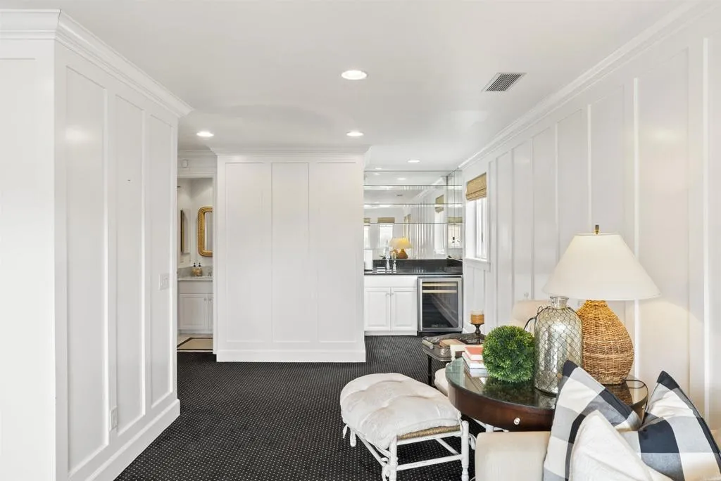 https://cdn.realtyfeed.com/cdn/127/306653784/0aa53f04f395c8e3875fb3c2ac8c261e.webp