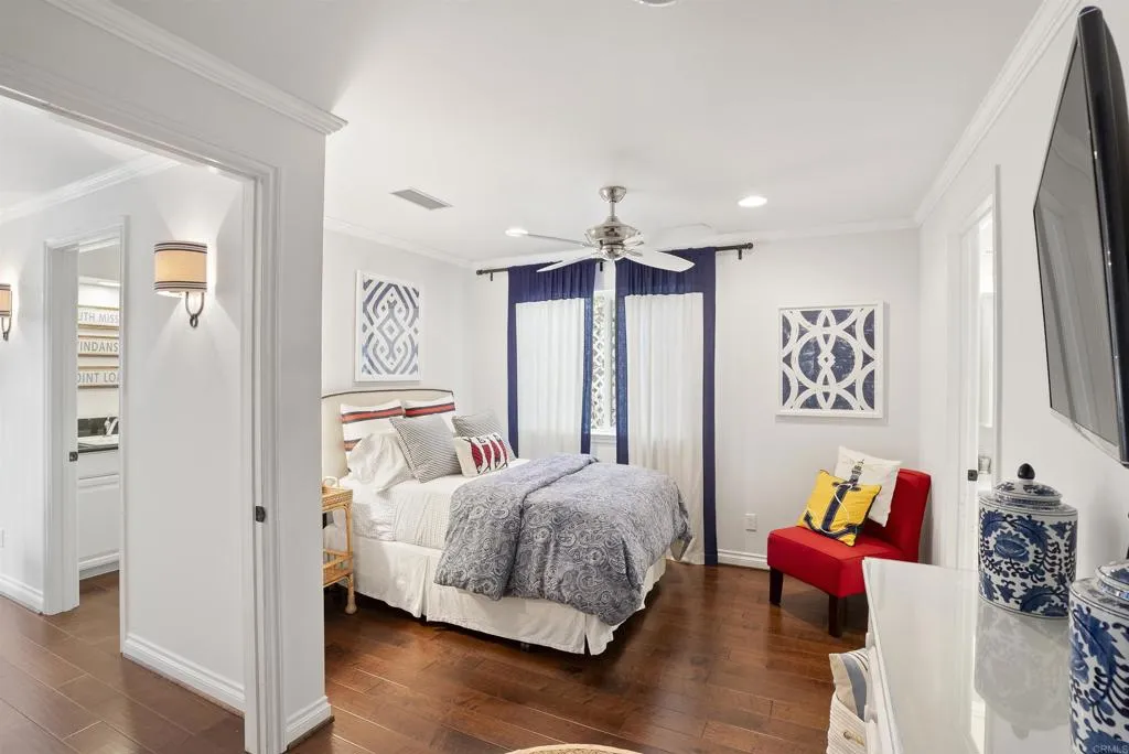 https://cdn.realtyfeed.com/cdn/127/306653784/61a8bb5779eeb54e0b4cc243f4f46eb2.webp
