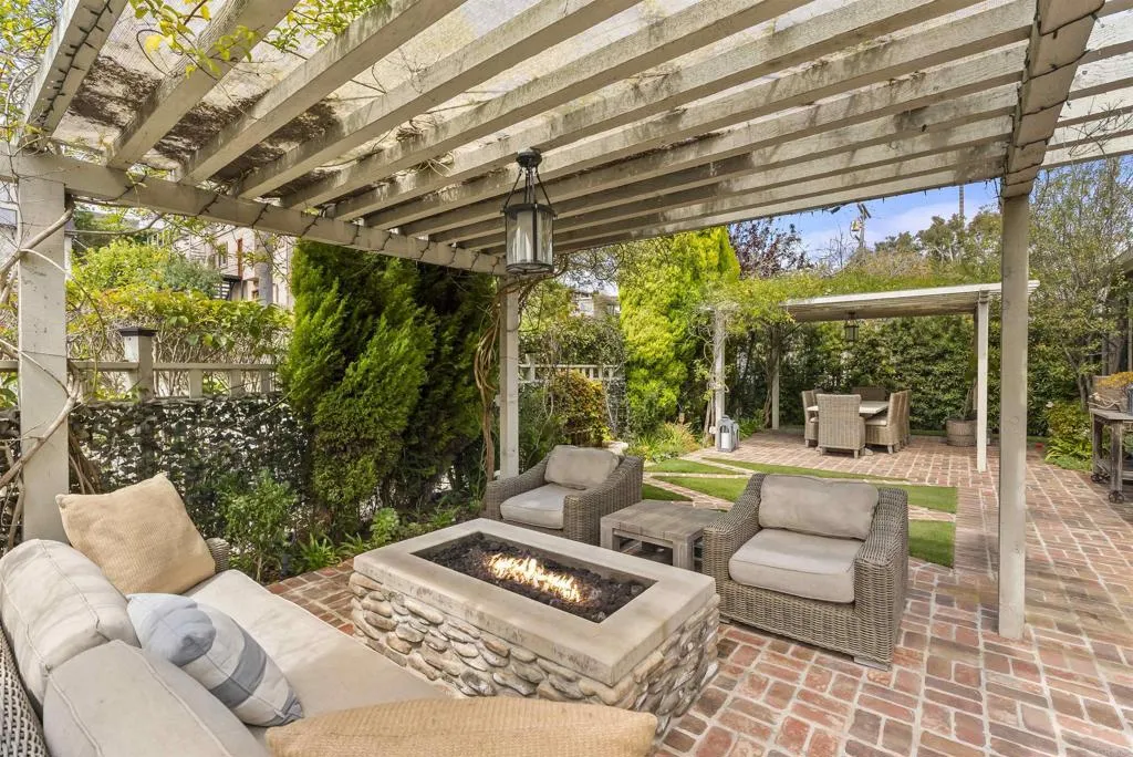 https://cdn.realtyfeed.com/cdn/127/306653784/a6c84a004f9c18dde861cdadeffa21b3.webp