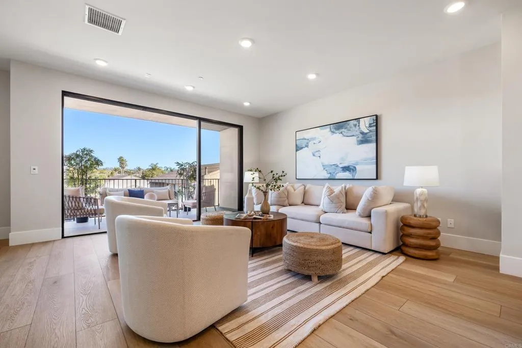 https://cdn.realtyfeed.com/cdn/127/306653785/287755435b3a5cb8b8d86a4f28f87126.webp