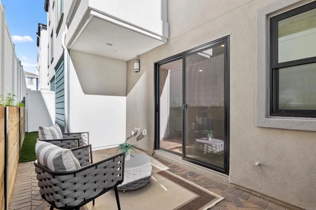 https://cdn.realtyfeed.com/cdn/127/306653785/38e5bf88025eba1e8c953603e9952904.webp