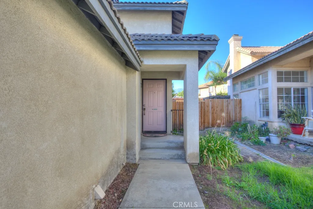 14282 Tuolumne Court, Fontana, CA 92336 - Photo 4 of 49, Fontana, CA