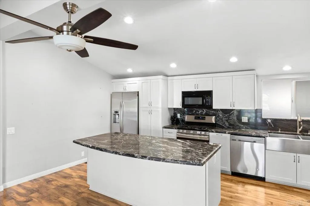 Valley Center, CA 92082