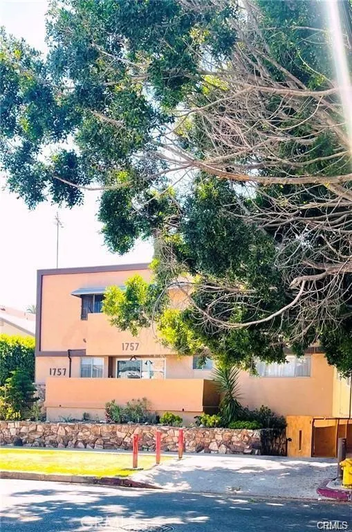 1757 N Normandie Avenue Unit 8, Los Angeles, CA 90027