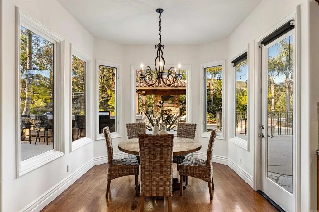 https://cdn.realtyfeed.com/cdn/127/306653846/3f8d28c189a9702fbe9b39ac01598231.webp