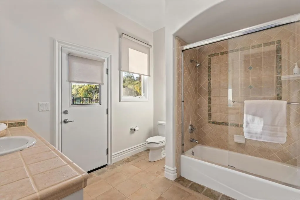 https://cdn.realtyfeed.com/cdn/127/306653846/88362c3b7ab25aec3cb64827af5a2129.webp
