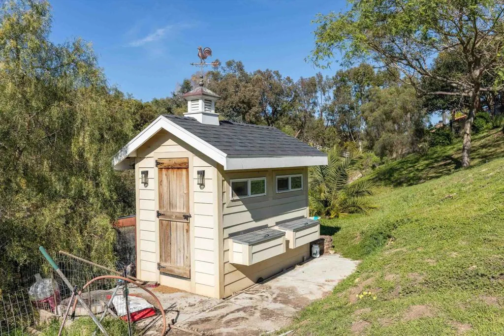 https://cdn.realtyfeed.com/cdn/127/306653846/f6aca0de763a2630d22b8f7c54790a59.webp