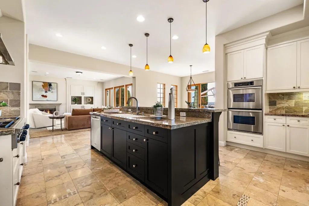 https://cdn.realtyfeed.com/cdn/127/306653930/6c9f35ce29096e75225682c5ec74e9ff.webp