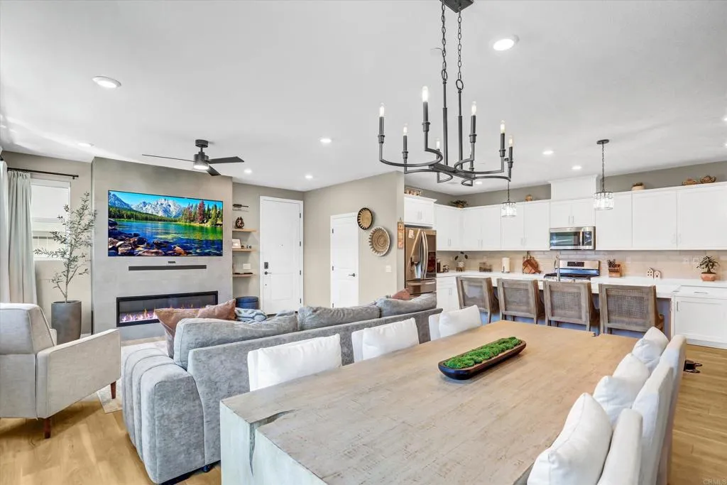 Photo #8: PTP2601524 Listing: Photo #8