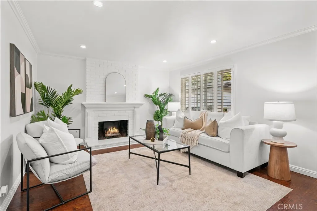 Costa Mesa, CA 92627