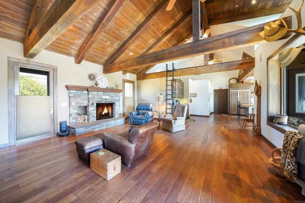https://cdn.realtyfeed.com/cdn/127/306653989/07518f5fb23b4651840f9870180819a0.webp