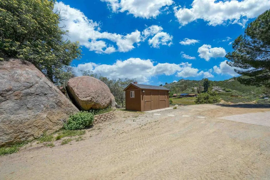 https://cdn.realtyfeed.com/cdn/127/306653989/1514ec46d954cdf72c86f972b441837c.webp