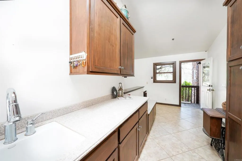 https://cdn.realtyfeed.com/cdn/127/306653989/bf3247471b4a070a58f53356a2be8c98.webp