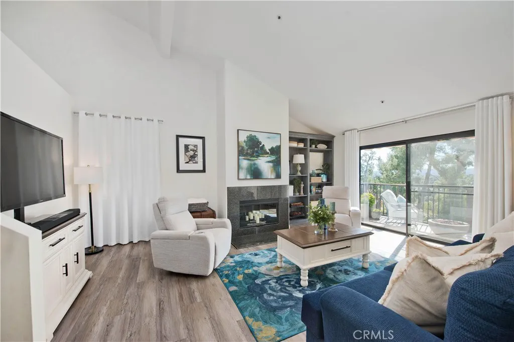 23542 Ehlers, Chatsworth, CA 91311 - Photo 4 of 27, Chatsworth, CA