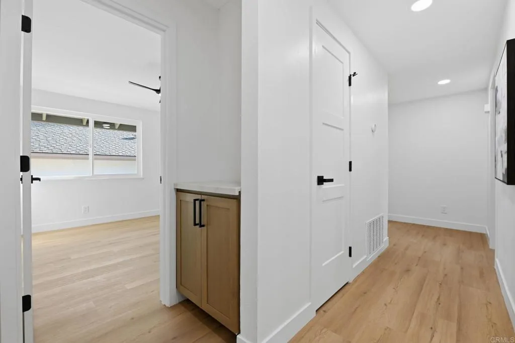 https://cdn.realtyfeed.com/cdn/127/306654041/482c5e036d4438b078d61fe25e570c5e.webp