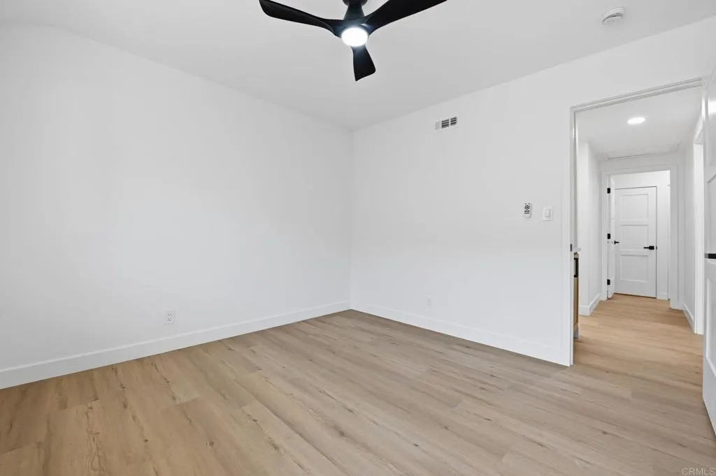https://cdn.realtyfeed.com/cdn/127/306654041/93bdd909cc6ece183b88150f7df01b56.webp
