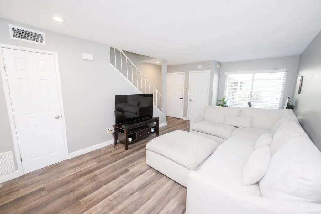 Photo #4: PTP2601528 Listing: Photo #4