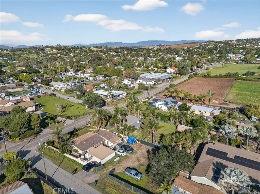 https://cdn.realtyfeed.com/cdn/127/306654051/8223123dd4f56a44f6a8c9682b9d3c06.webp