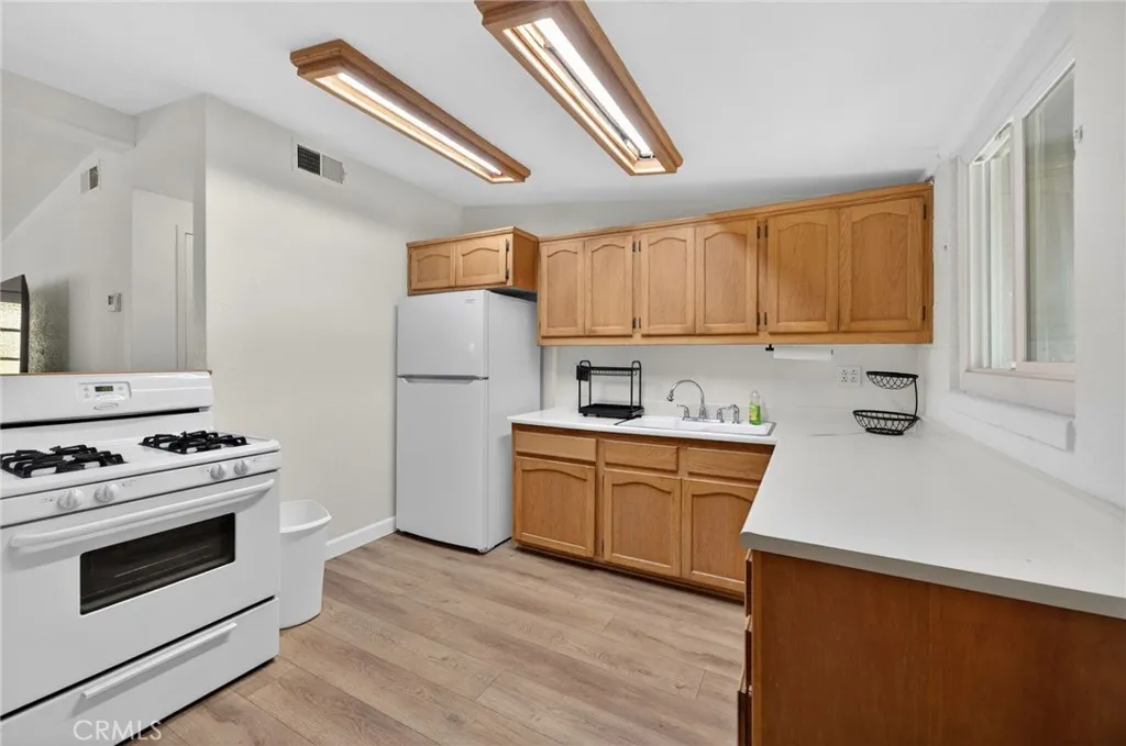 https://cdn.realtyfeed.com/cdn/127/306654051/a98c5088f2bd64ea84ed858603b8f5b5.webp