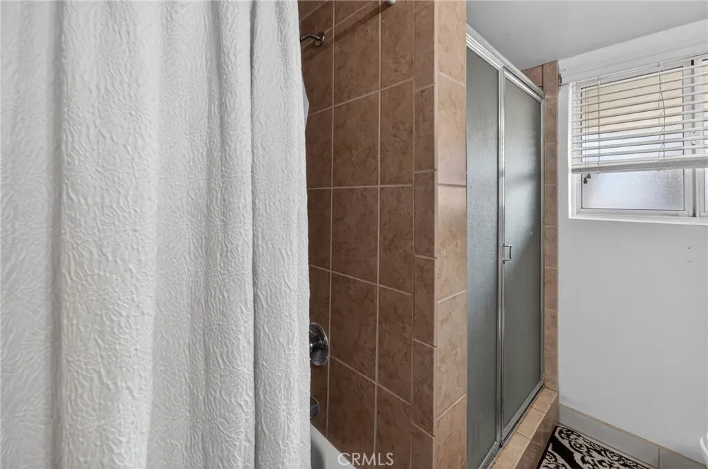 https://cdn.realtyfeed.com/cdn/127/306654051/fbcfae87869d0d150d454c81b4557b27.webp