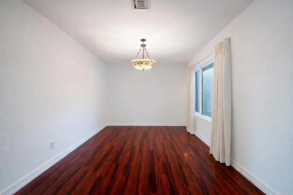 https://cdn.realtyfeed.com/cdn/127/306654056/421bb678be54131c4d65c7907c96ef64.webp