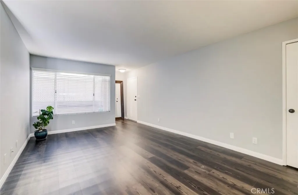 9920 Jordan Avenue Unit 7, Chatsworth, CA 91311 - Photo 2 of 12, Chatsworth, CA