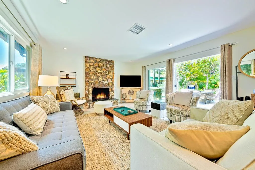https://cdn.realtyfeed.com/cdn/127/306654141/0a4160b4b599dc039430990277c53c0c.webp