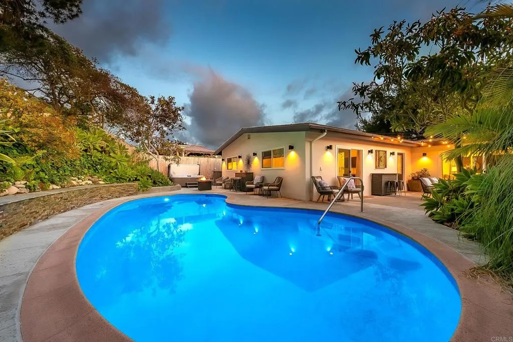 2010 Kingsbridge Way, Oxnard, CA, 93035