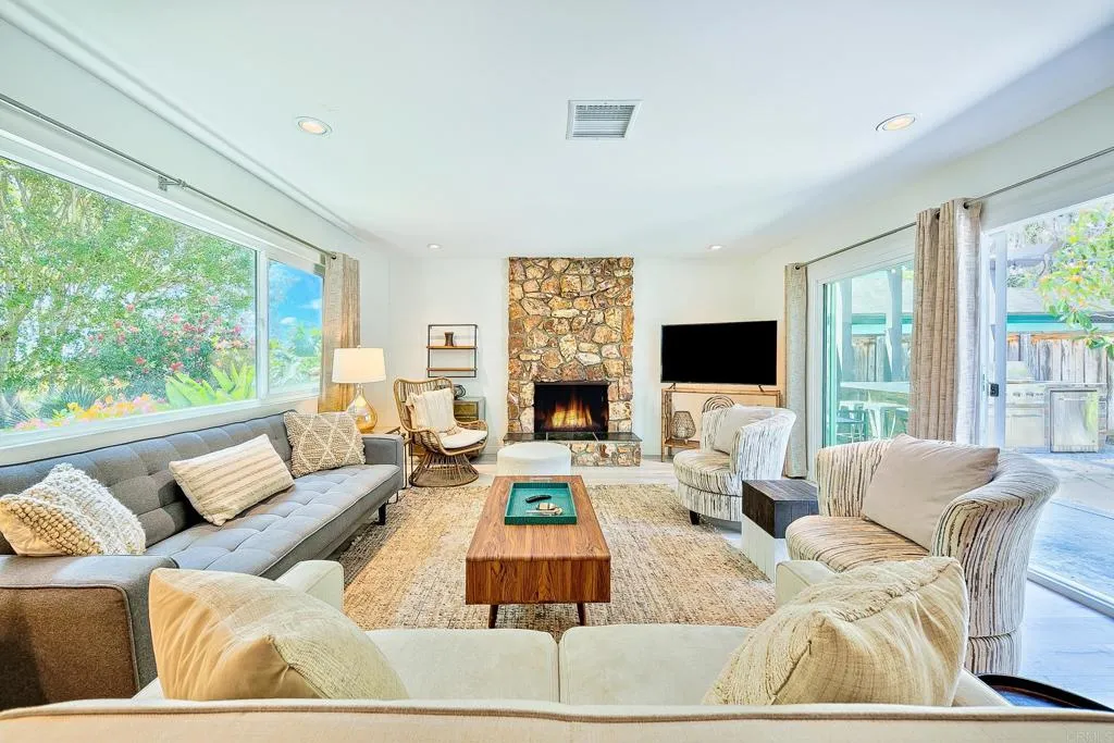 https://cdn.realtyfeed.com/cdn/127/306654141/6c51211928197cfb867e5e7b87055d26.webp