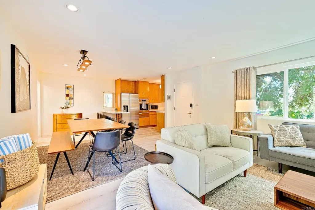 https://cdn.realtyfeed.com/cdn/127/306654141/7dd78d2385886b39aed1ebe8d590c6c7.webp