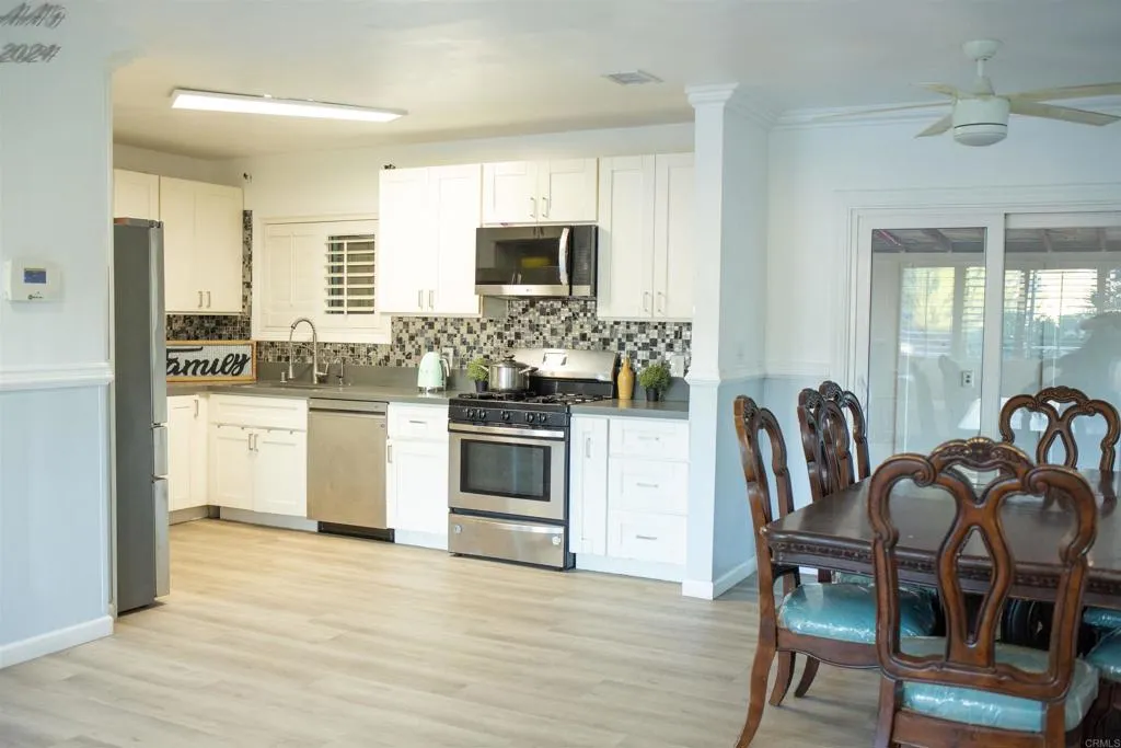 https://cdn.realtyfeed.com/cdn/127/306654146/01260723e3c4166c44fde37e54ee7e4c.webp