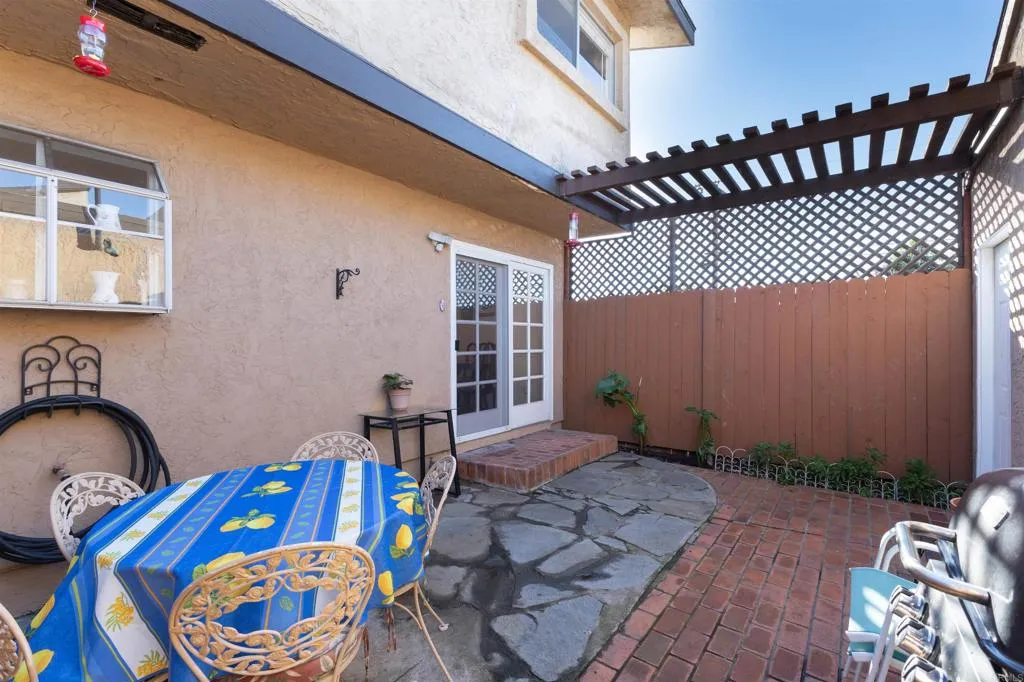 https://cdn.realtyfeed.com/cdn/127/306654223/2197571e4c96cd1fa90d99f38c9b6240.webp
