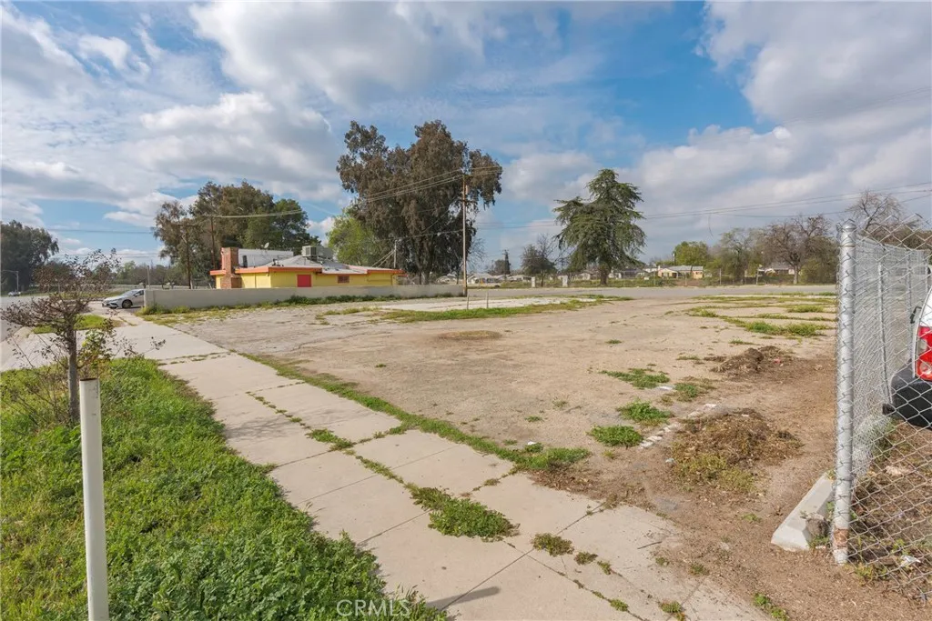 217 Niles Place, Bakersfield, CA 93305 - Photo 5 of 12, Bakersfield, CA