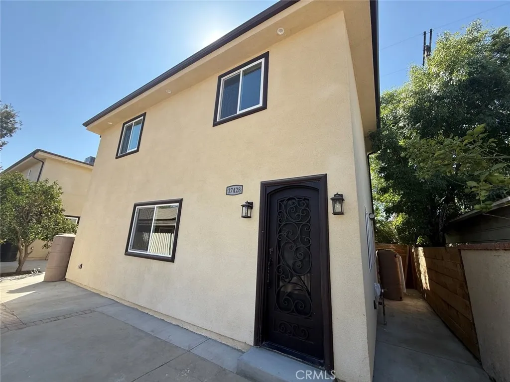 17428 Roscoe Boulevard, Northridge, CA 91325 - Main photo, Northridge, CA