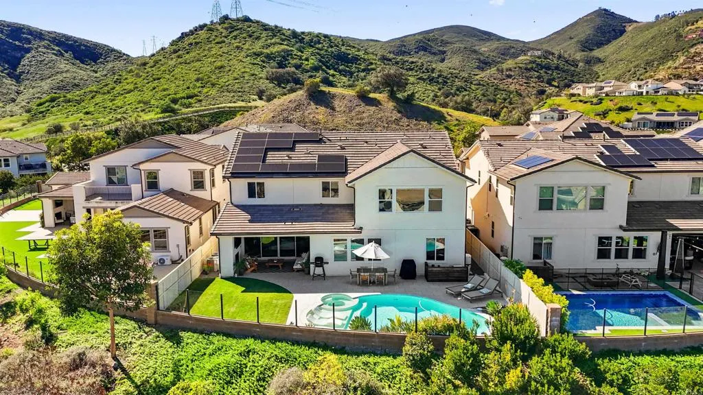 https://cdn.realtyfeed.com/cdn/127/306654258/118b87ca87a2dfbccc142767ff7a780f.webp
