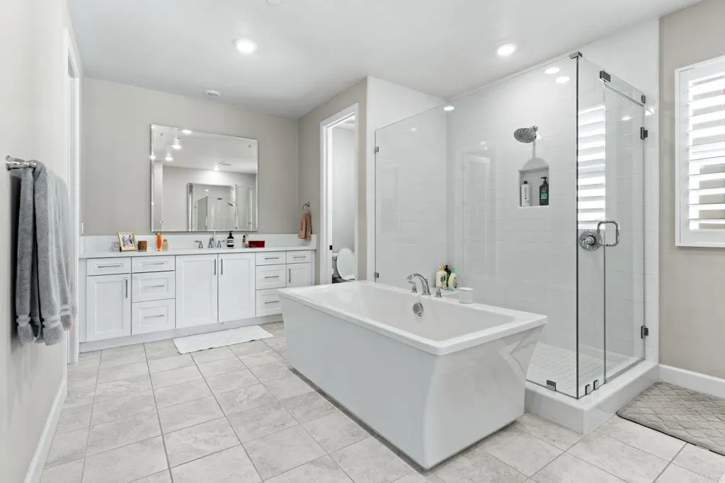 https://cdn.realtyfeed.com/cdn/127/306654258/887c1aad3048977f94f33aefb85d05ad.webp