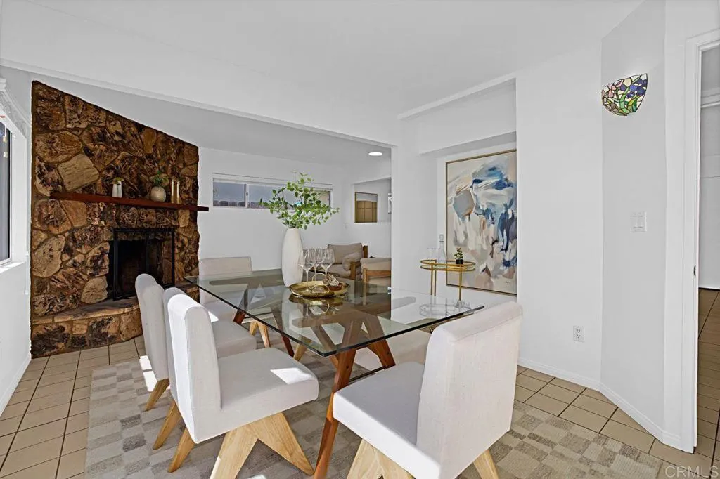 https://cdn.realtyfeed.com/cdn/127/306654283/c371cb98ca32de746603f707fc2e01b5.webp