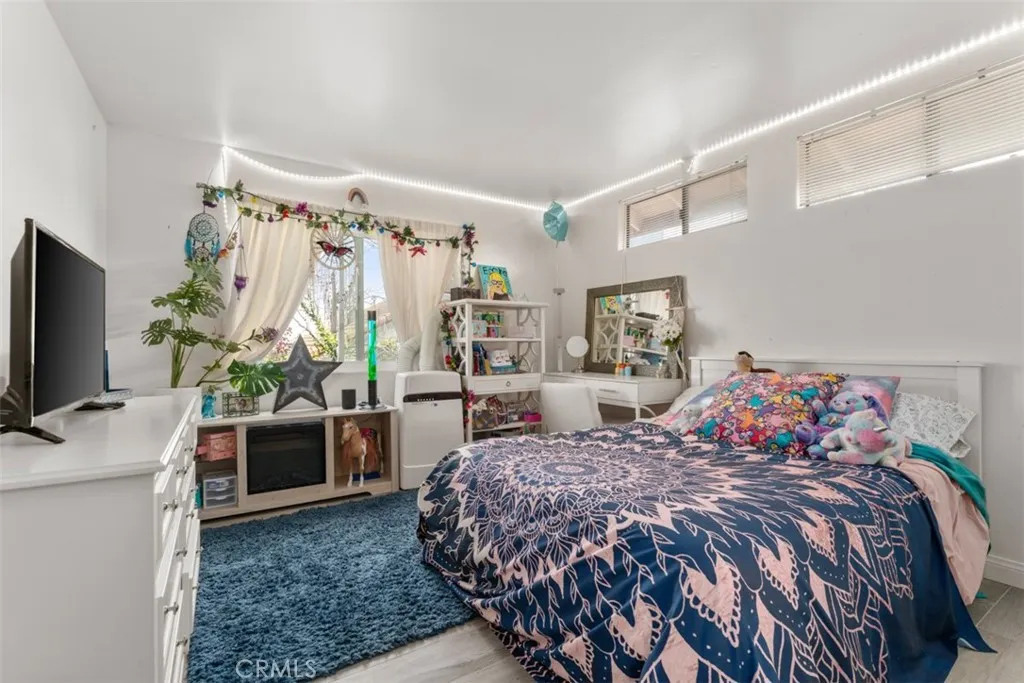 https://cdn.realtyfeed.com/cdn/127/306654324/3cecd268d310e6a757131bba1c4c21c2.webp